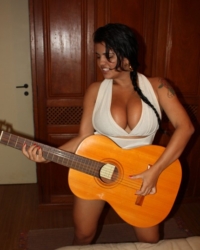 Andria Zammi More Guitar