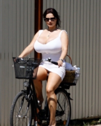 Chloe Vevrier Bike Ride