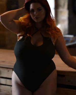 Lucy Vixen Curvy Black Bodysuit 1