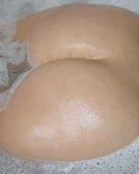 Sarah Big Butt Bath Tub