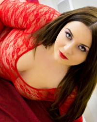 Eva Lacee Busty Webcam Model