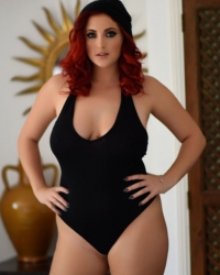 Lucy Vixen Thick In Bed