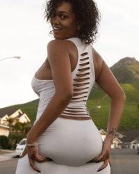 Noelle Monique Ebony Curves Zishy
